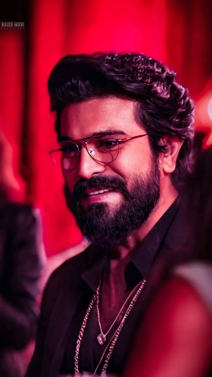 రామ్ చరణ్ vs జూనియర్ ఎన్టీఆర్ రామ్ చరణ్ vs జూనియర్ ఎన్టీఆర్