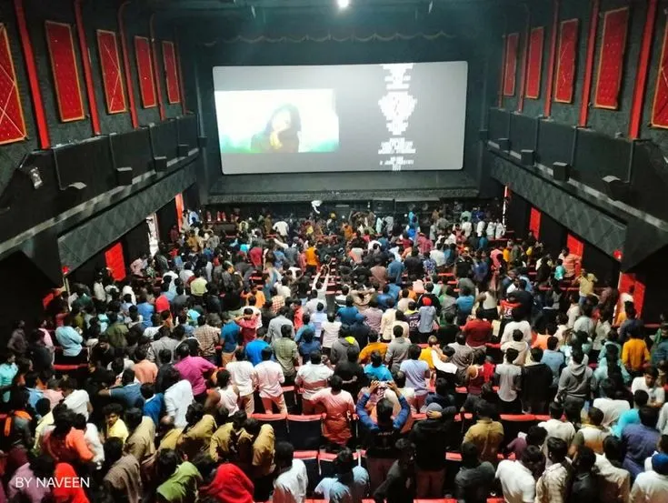 Theaters vs Ott